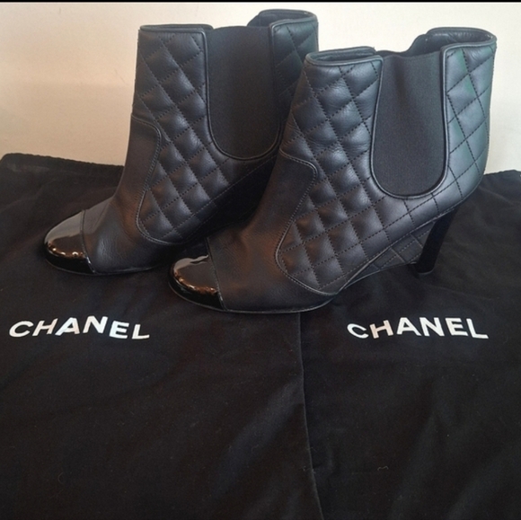 CHANEL Quilted Lambkskin Booties - Picture 4 of 16
